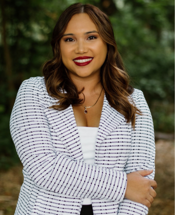 The bio image for fellow, Illiana